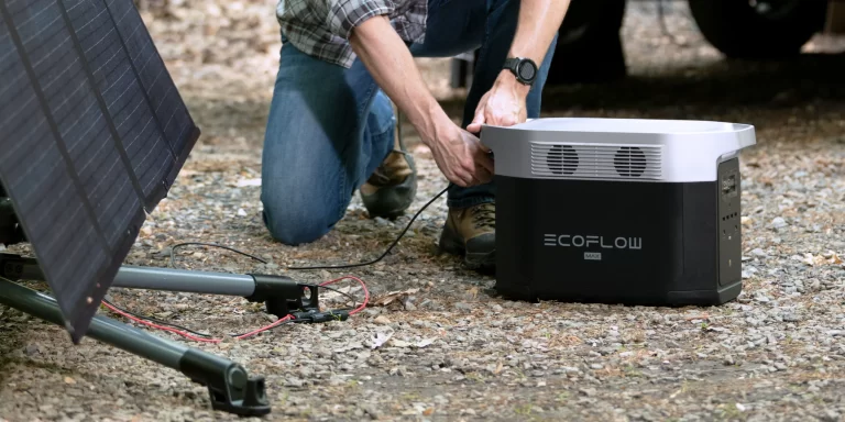 DELTA_Max-PC_4_easy_ways_to_charge_Solar_1800x
